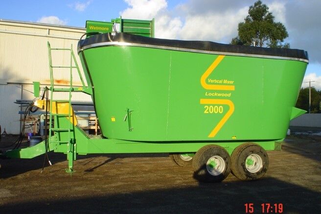 Lockwood AG - Vertical Feed Mixer