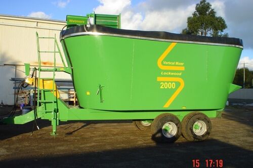 Lockwood AG - Vertical Feed Mixer, Feed Mixer Wagon
