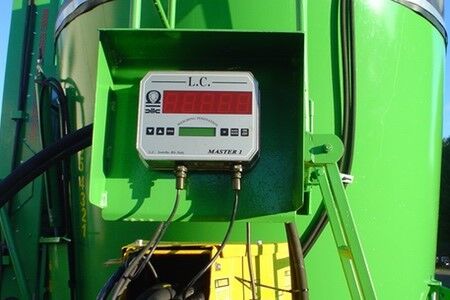 Lockwood AG - Grain Mixer Machine for Farm Used